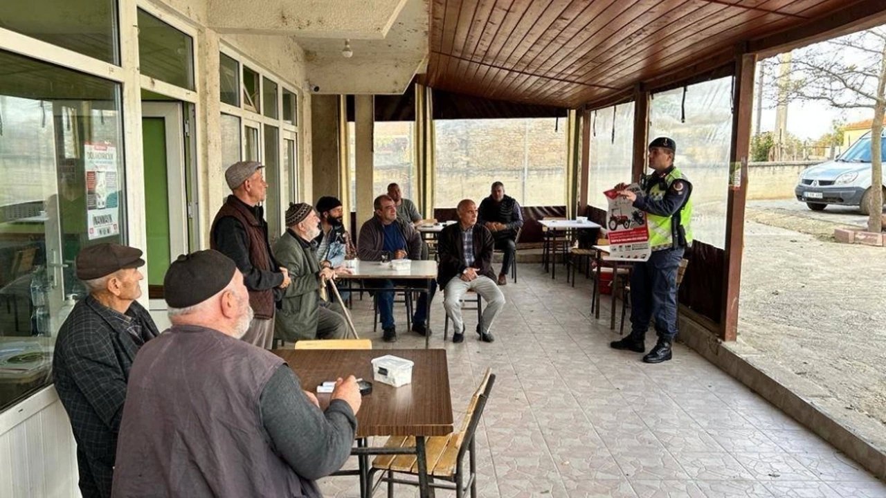 Edirne'de Jandarma Ekiplerinin Trafik Eğitimleri Sürüyor