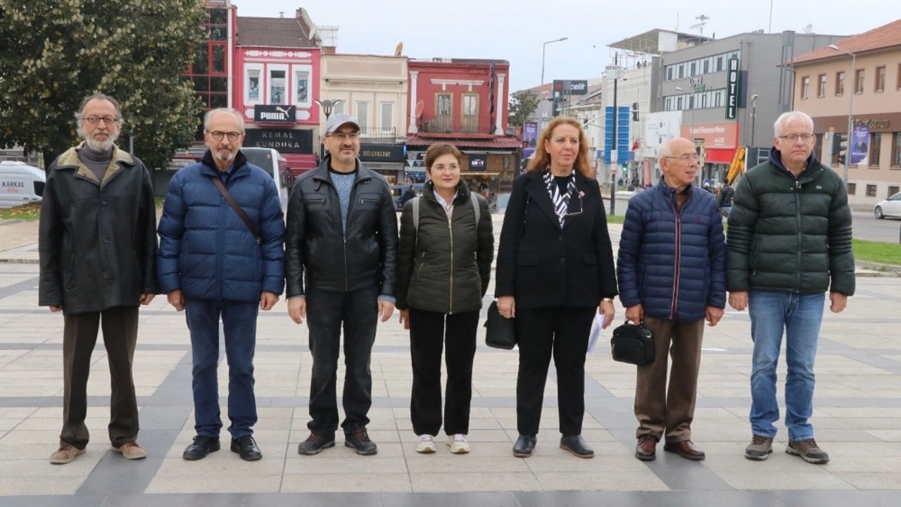 Edirne'de Diş Hekimleri Günü'nde Tören Düzenlendi