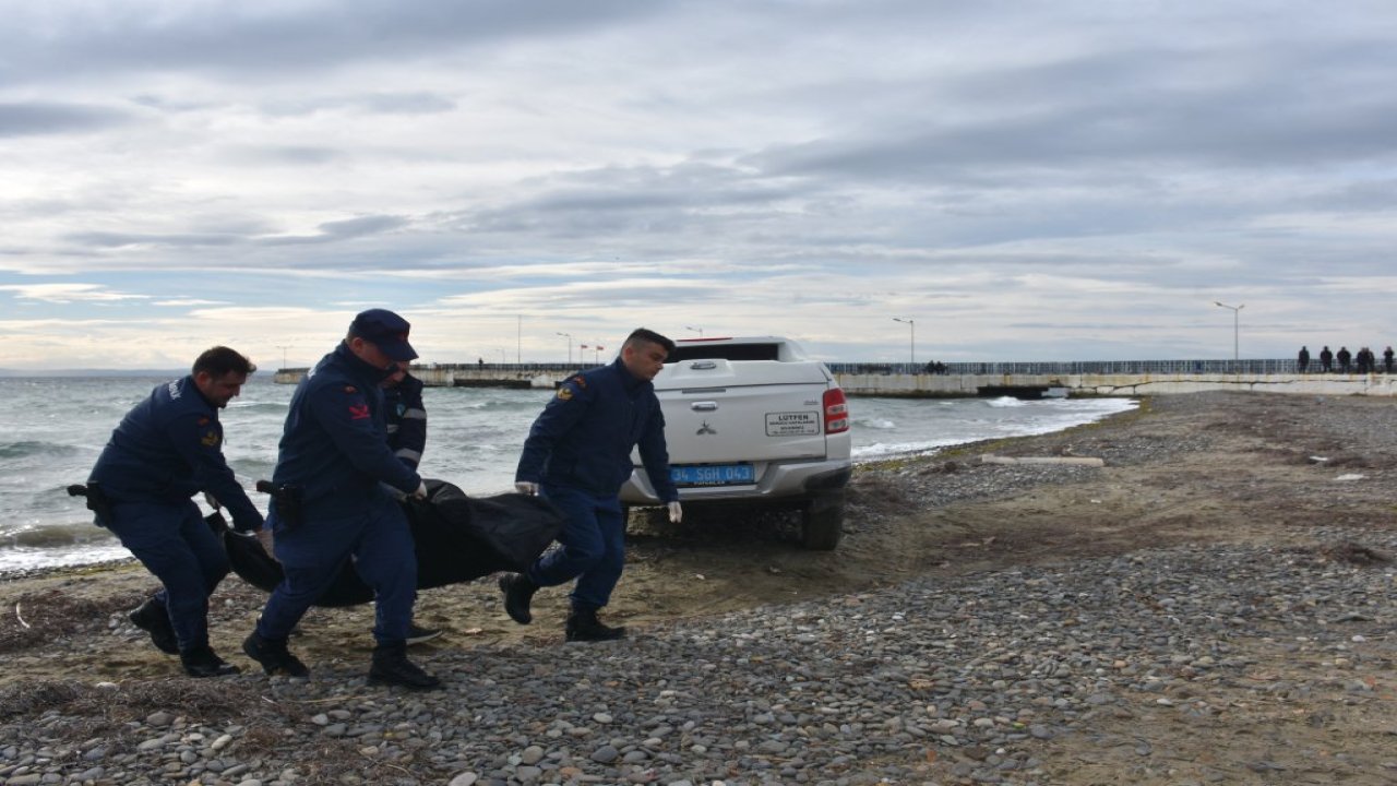 Tekirdağ'da Vatandaşlar Sahilde Ceset Buldu