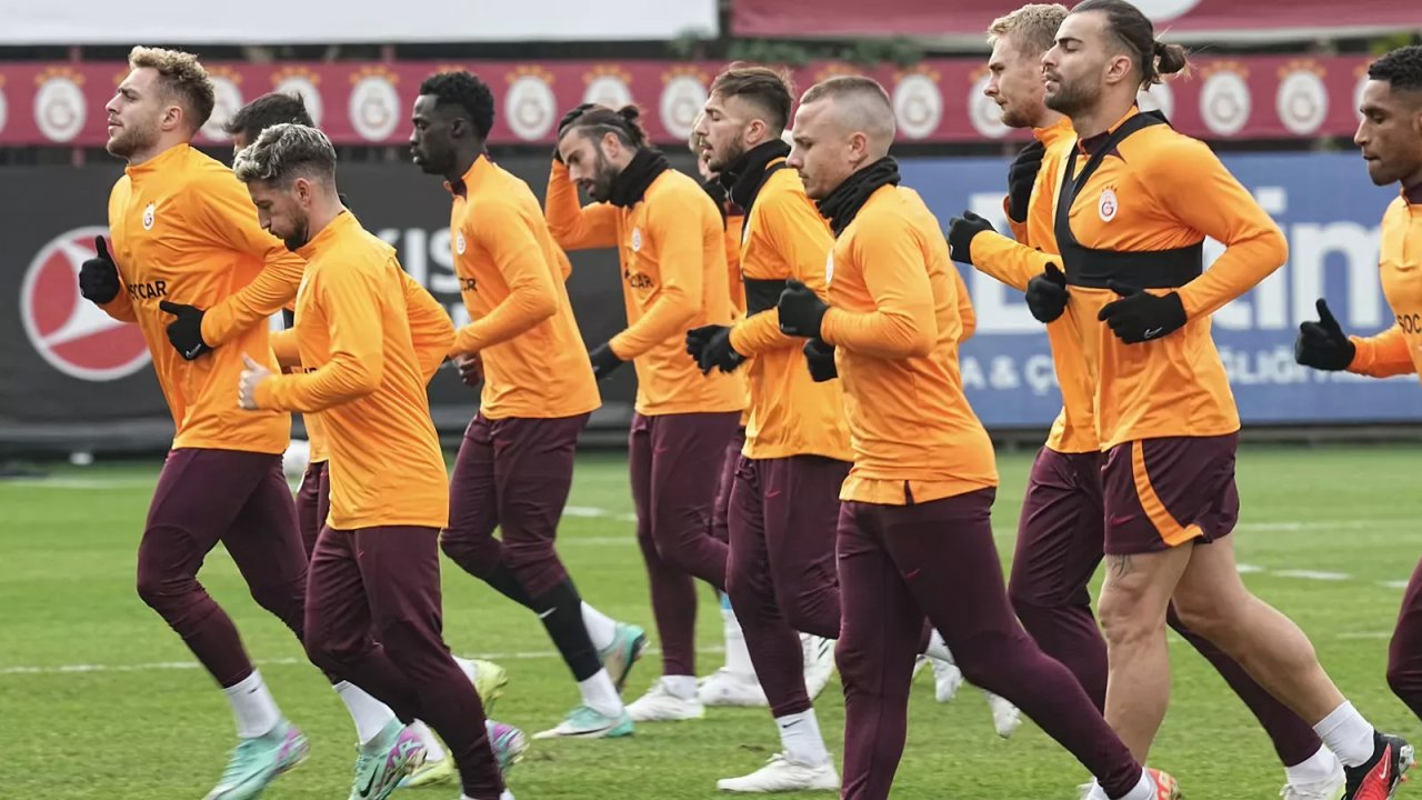 Galatasaray'ın Kopenhag Maçı Kamp Kadrosu Açıklandı