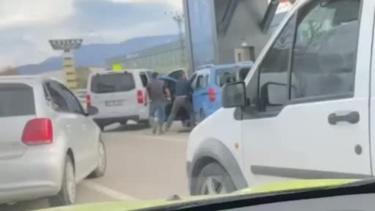 Trafikte 2 Kişiyi Darbeden 4 Şüpheli Tutuklandı