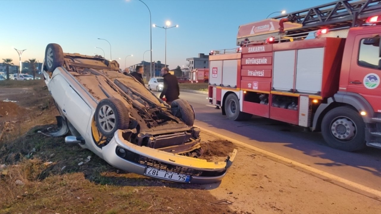 Araçla Çarpışıp Taklalar Atan Otomobilin Sürücüsü Yaralandı