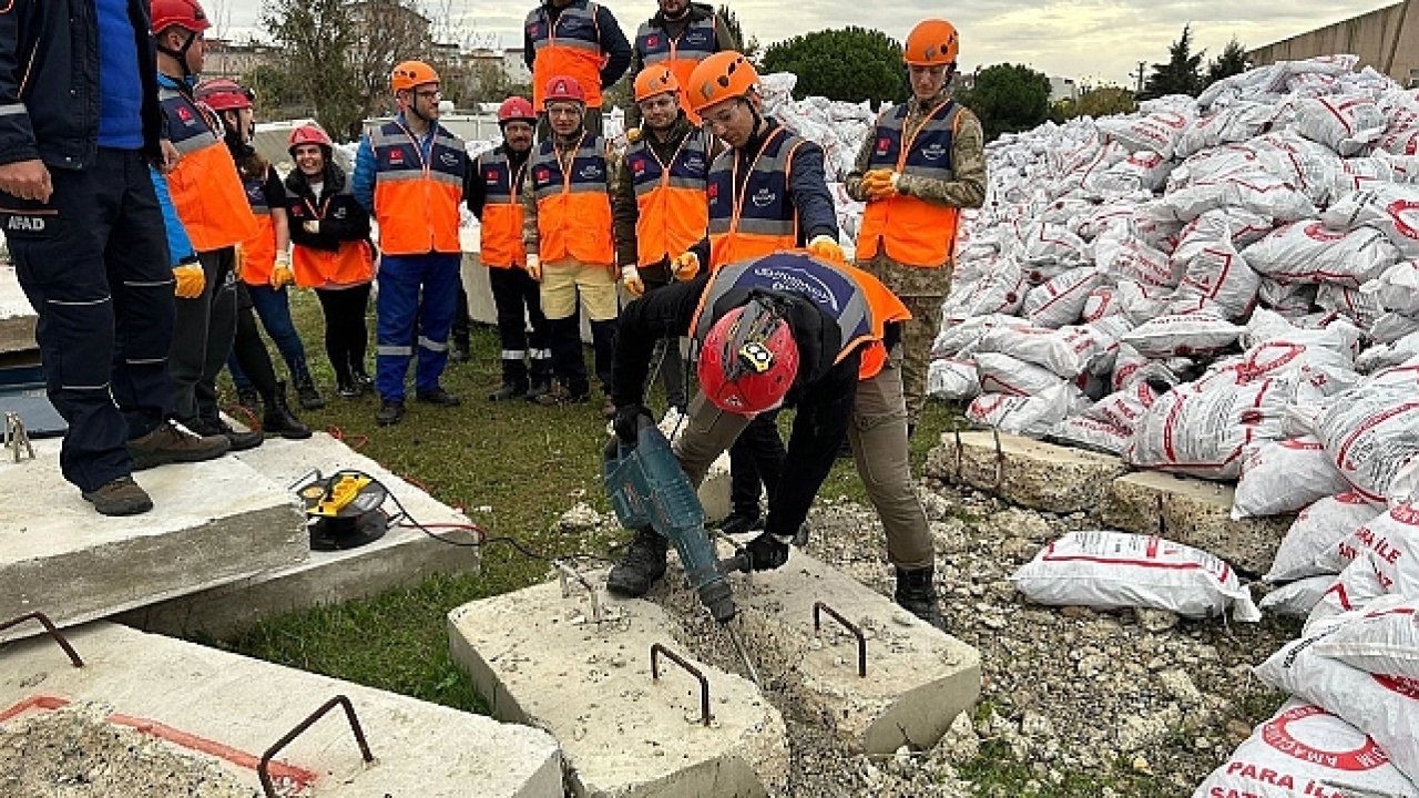 Tekirdağ'daki AFAD Gönüllülerine Eğitim Verildi