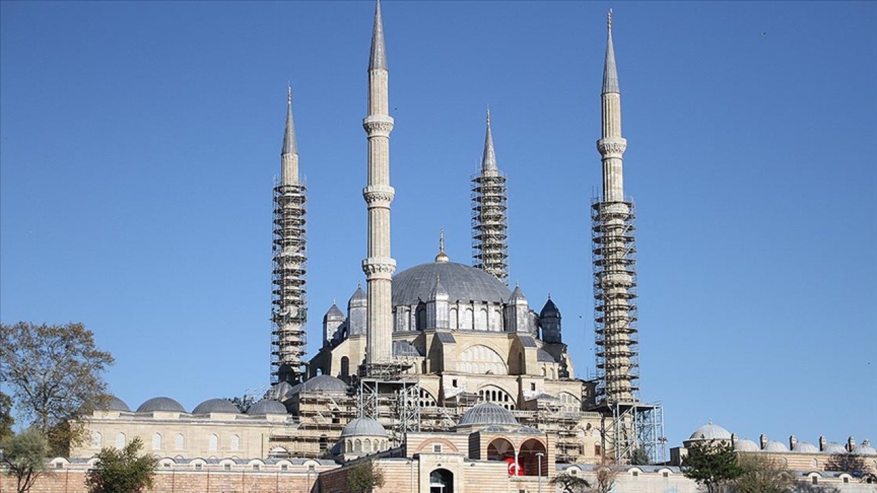 Selimiye'nin 4 Minaresinden Üçünde Restorasyon Tamamlandı