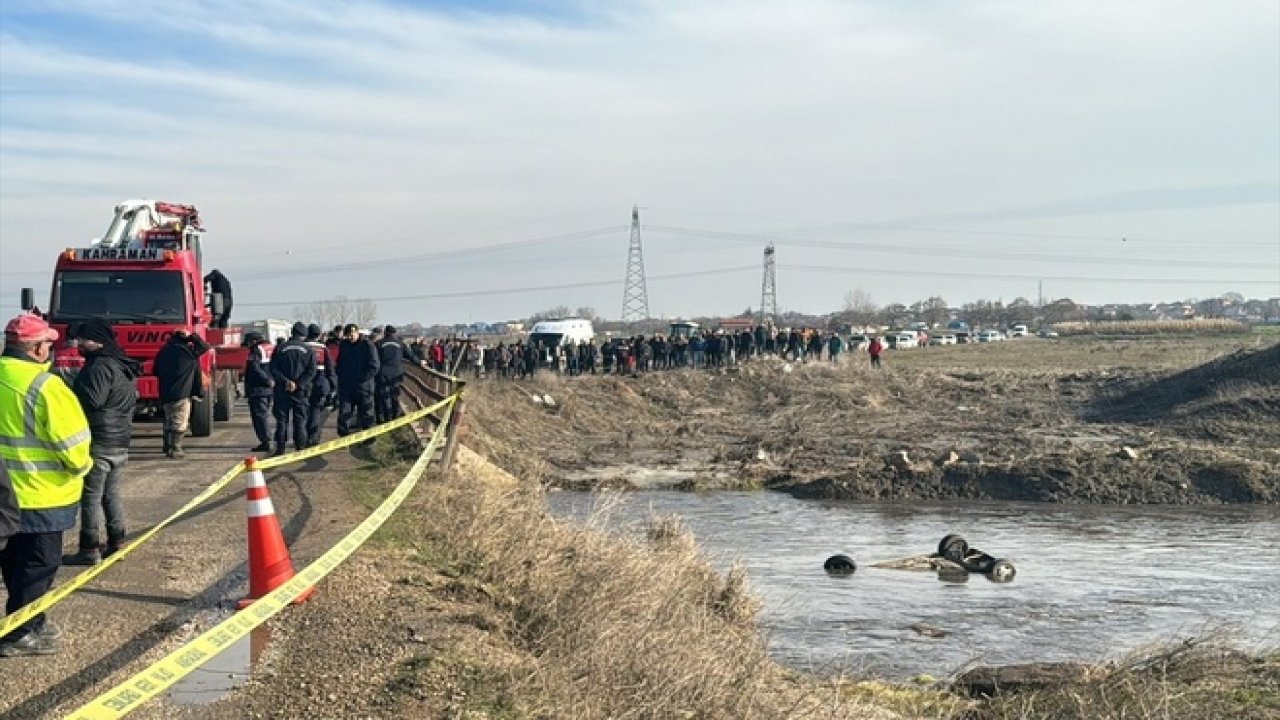 Kırklareli'nde Nehre Devrilen Araçta Cansız Beden Bulundu