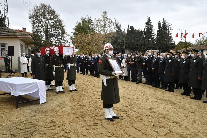 Edirne şehidini uğurladı