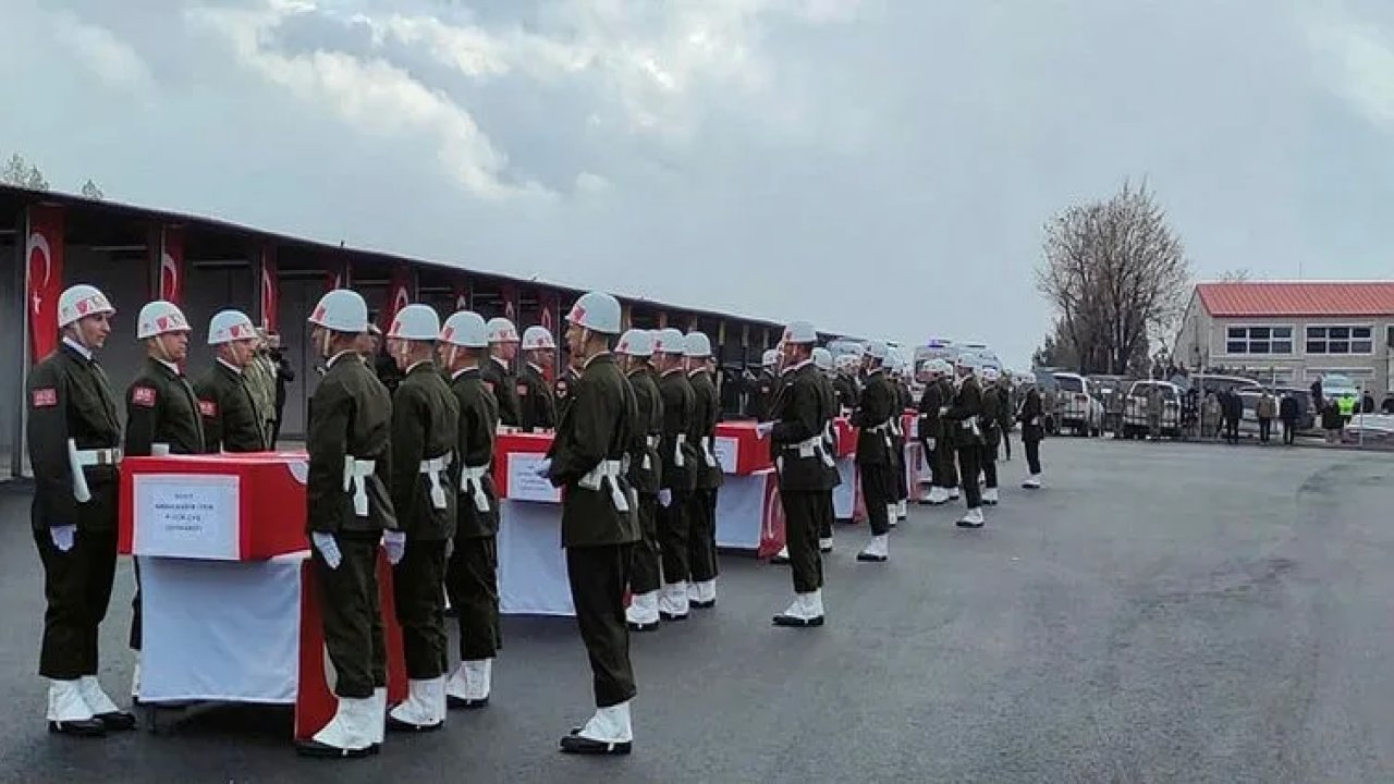 Marmara Üniversitesi Öğrencileri Şehit Askerler İçin Yürüdü