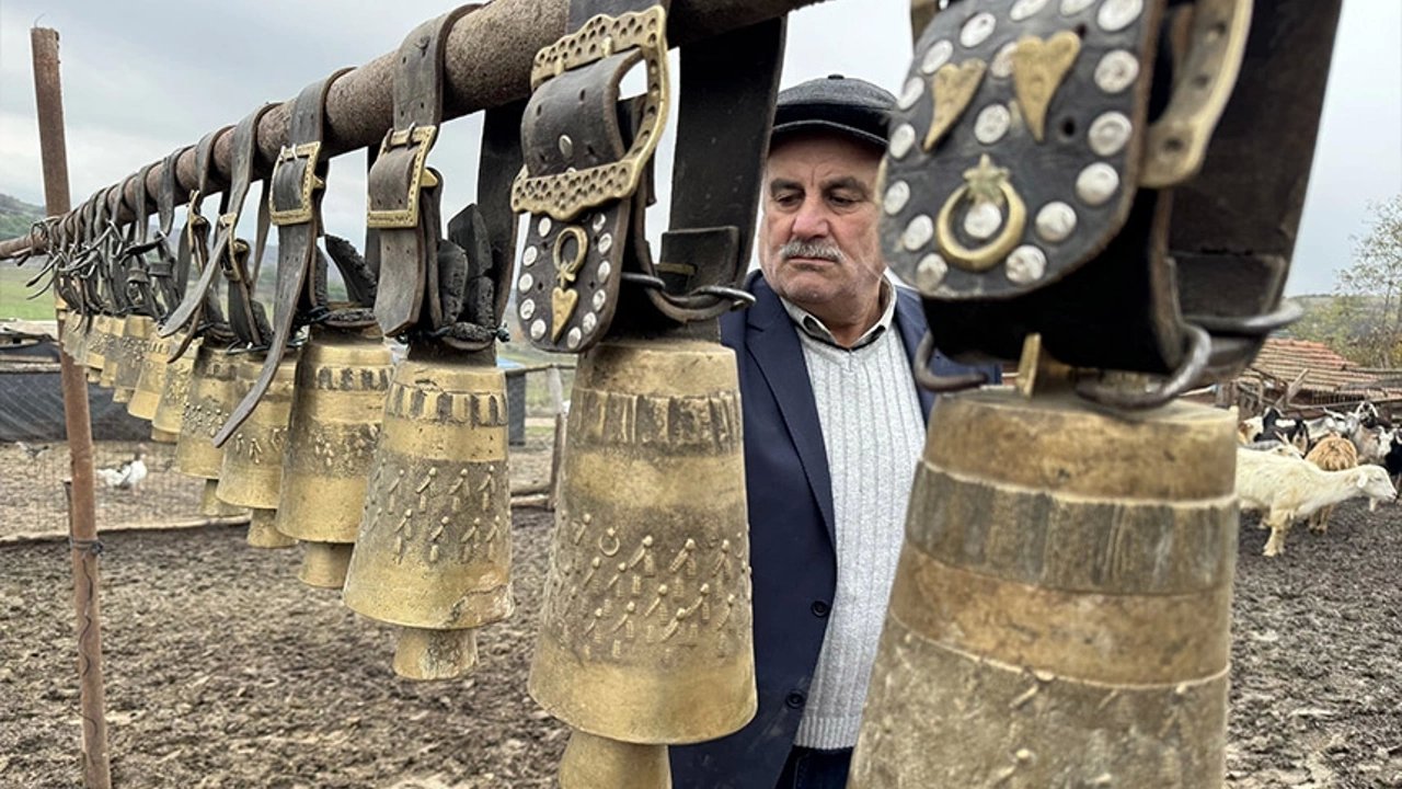 Tekirdağ'da Müzisyen Çoban Kaval Yerine Çan Çalıyor