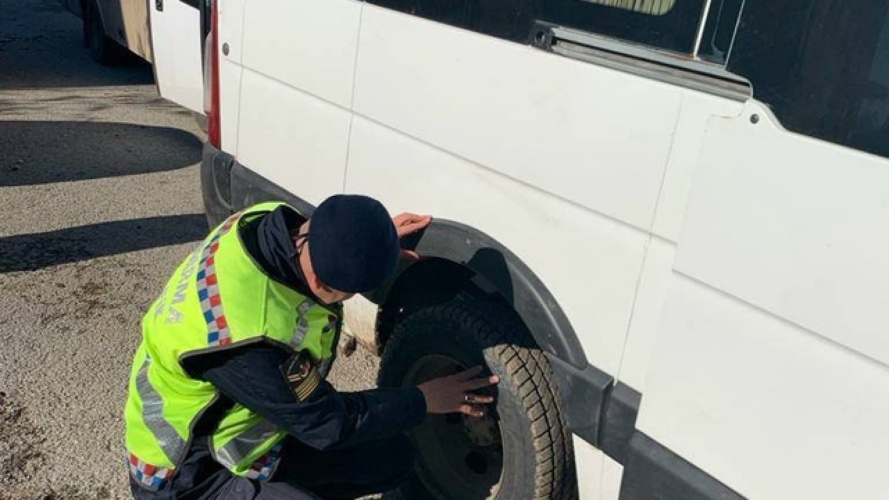 Kırklareli'nde Okul Çevreleri İle Servis Araçları Denetlendi