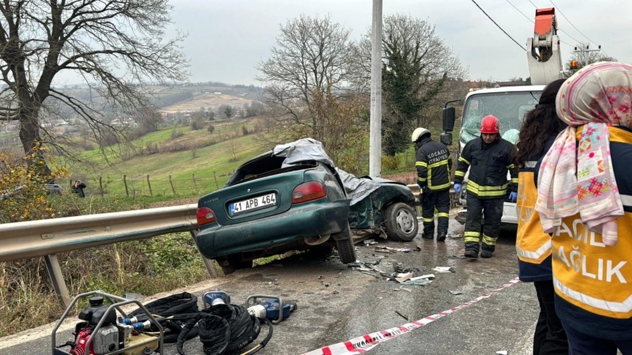 Vinçle Çarpışan Otomobilin Sürücüsü Yaşamını Yitirdi