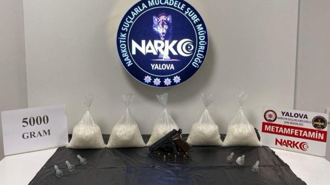 Bir Araçta 5 Kilogram Sentetik Uyuşturucu Bulundu