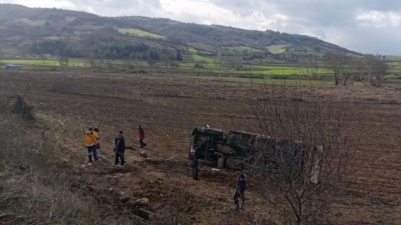 Şarampole Devrilen Kamyonun Sürücüsünden Acı Haber