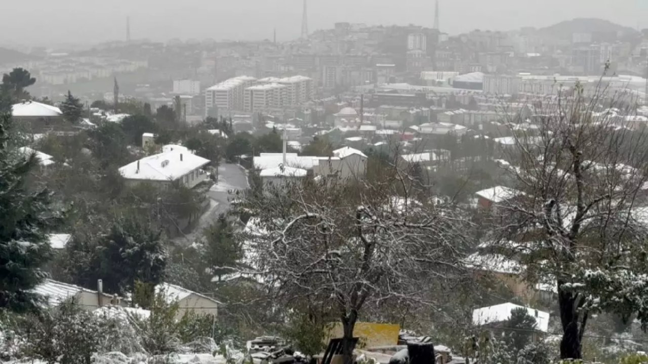 İstanbul'da Hafif Kar Yağışı Görülüyor