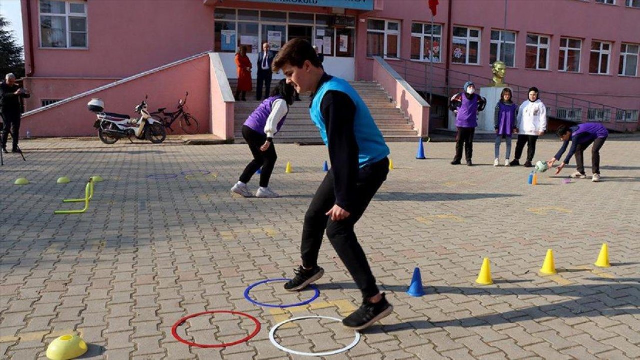 Okullarda Karne Öncesi Kış Şenliği Etkinlikleri Başladı