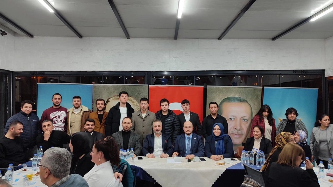 AK Parti Lüleburgaz'da Sandık Yönetin Kurulu Toplandı