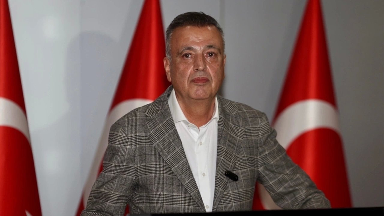 Ataşehir Belediye Başkanı İlgezdi'den Chp'den İstifasına İlişkin Açıklama