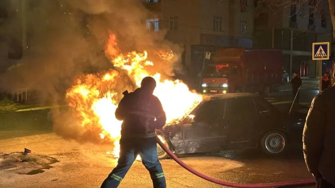 Otomobilde Çıkan Yangın Söndürüldü