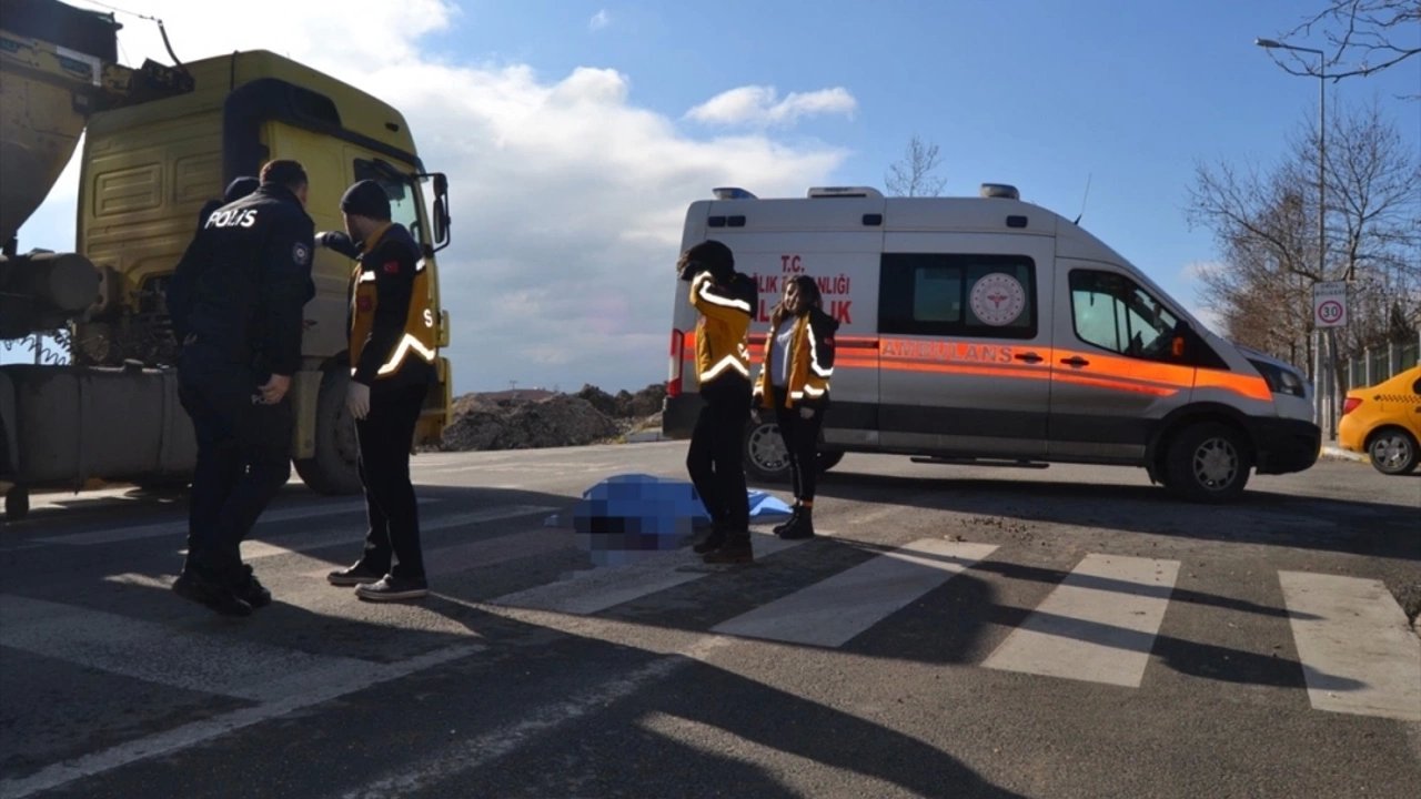 Kırklareli'nde Kamyonun Çarptığı Kadın Öldü