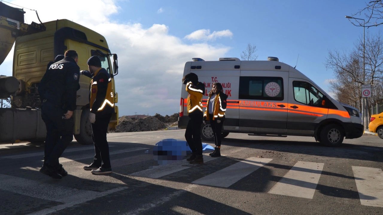 Kırklareli'nde Trafik Kazasında Ölen Kadının Cenazesi Defnedildi