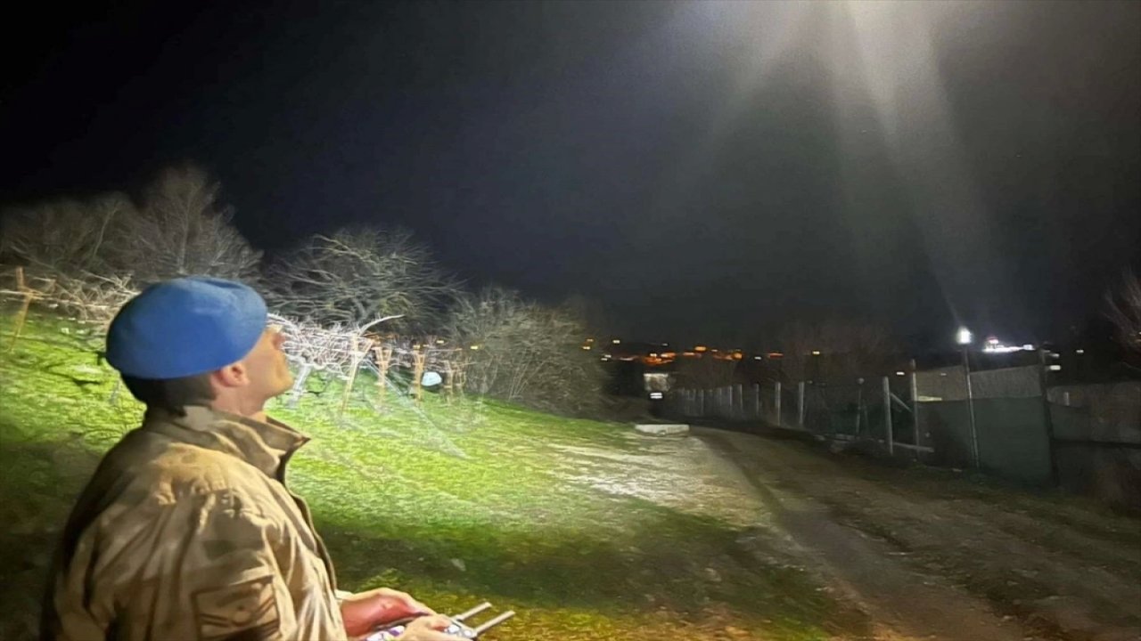 Kaçak Koyunları Jandarma Ekipleri Dron Yardımıyla Buldu