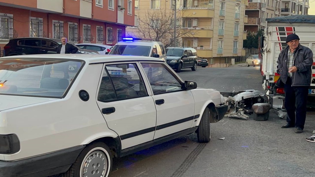 Otomobille Motosiklet Çarpıştı: 2 Kişi Yaralandı