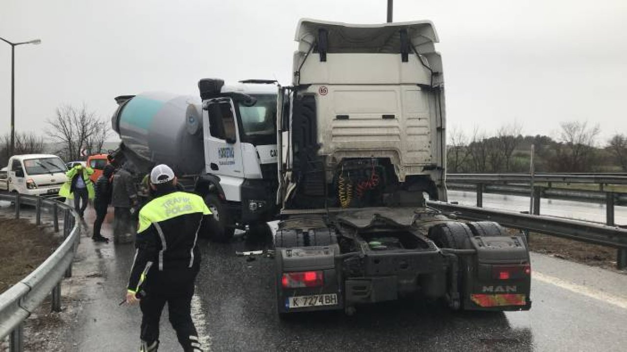 Edirne'de Beton Mikseri İle Ters Yöne Giren Tır Çarpıştı: 2 Yaralı