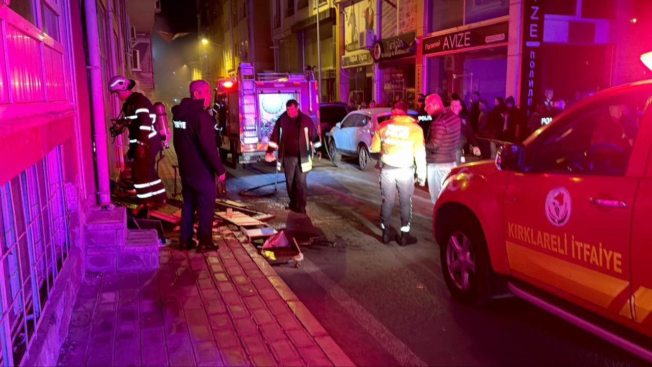 Kırklareli'nde Belediyeye Ait Binada Yangın Çıkaran Şahıs Yeniden Gözaltına Alındı