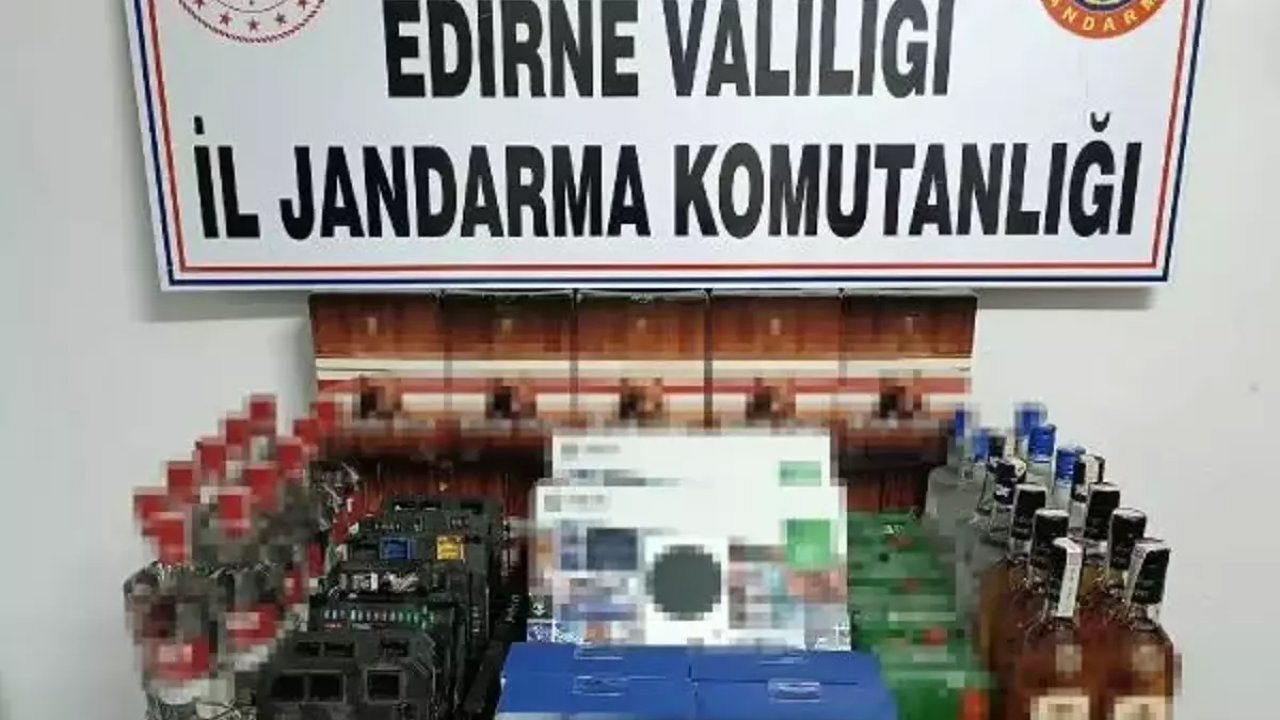 Edirne'de Kaçak Elektronik Eşya ve İçki Ele Geçirildi