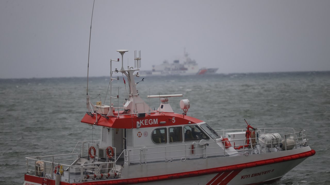 Marmara Denizi'nde Batan Geminin Enkazında Bir Kişinin Cesedine Ulaşıldı