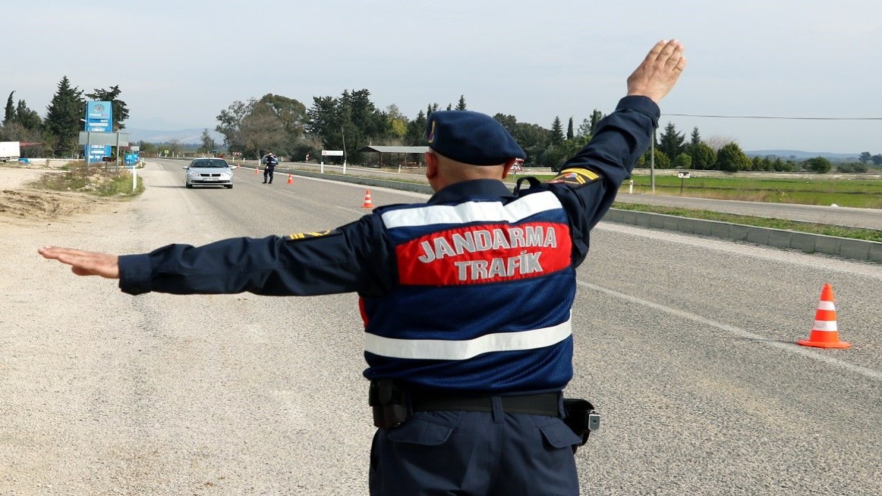 Edirne'de Jandarma Trafik Ekipleri Alkol Denetimi Yaptı