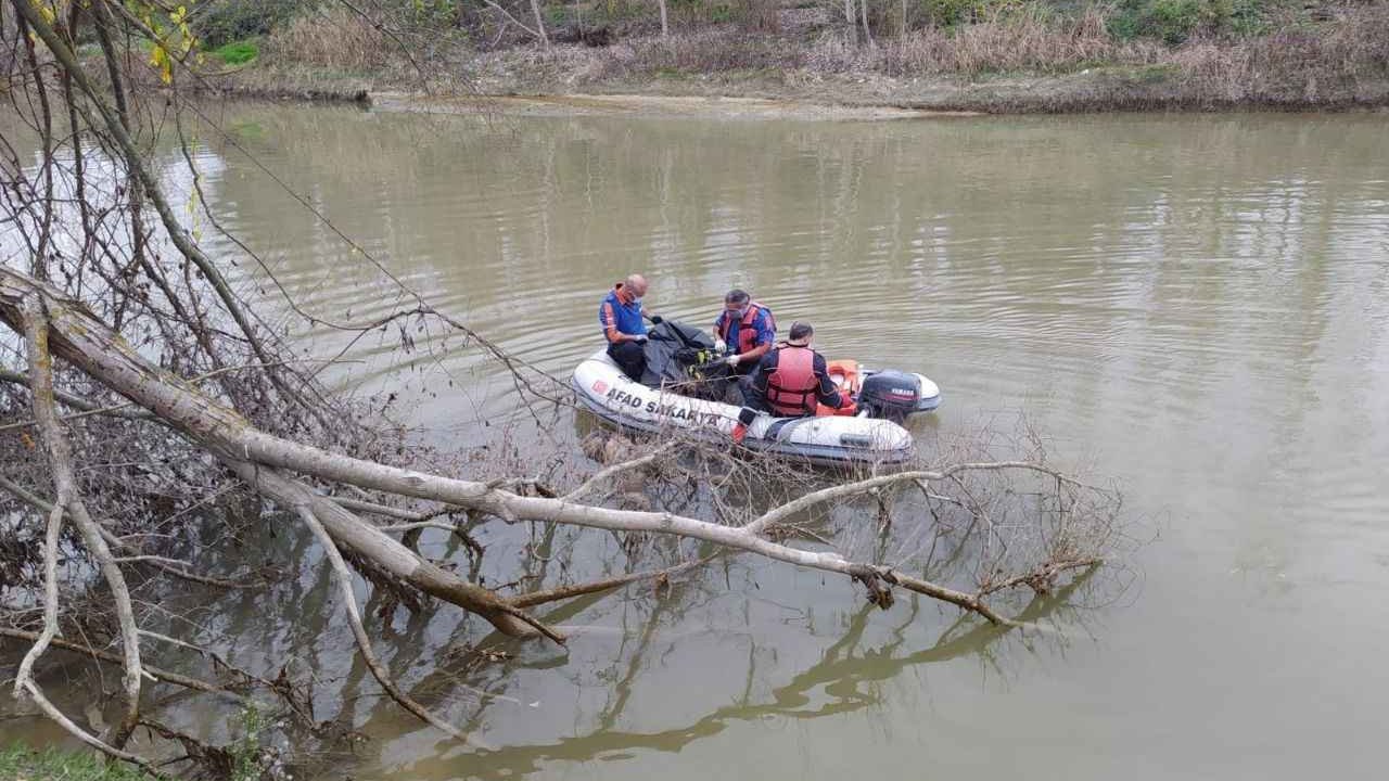 Sakarya Nehri'nde Kadın Cesedi Bulundu