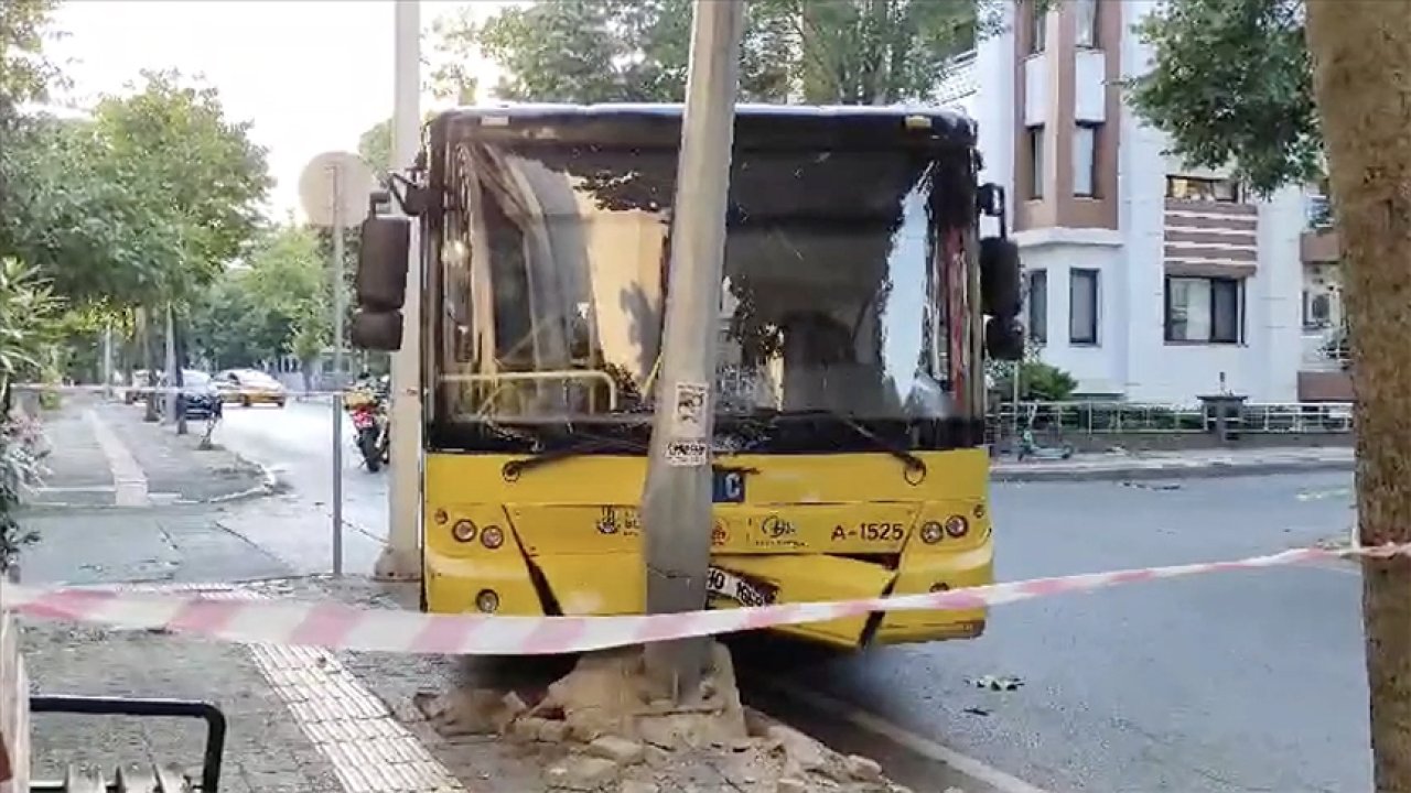 2 Belediye Otobüsünün Karıştığı Trafik Kazası Meydana Geldi