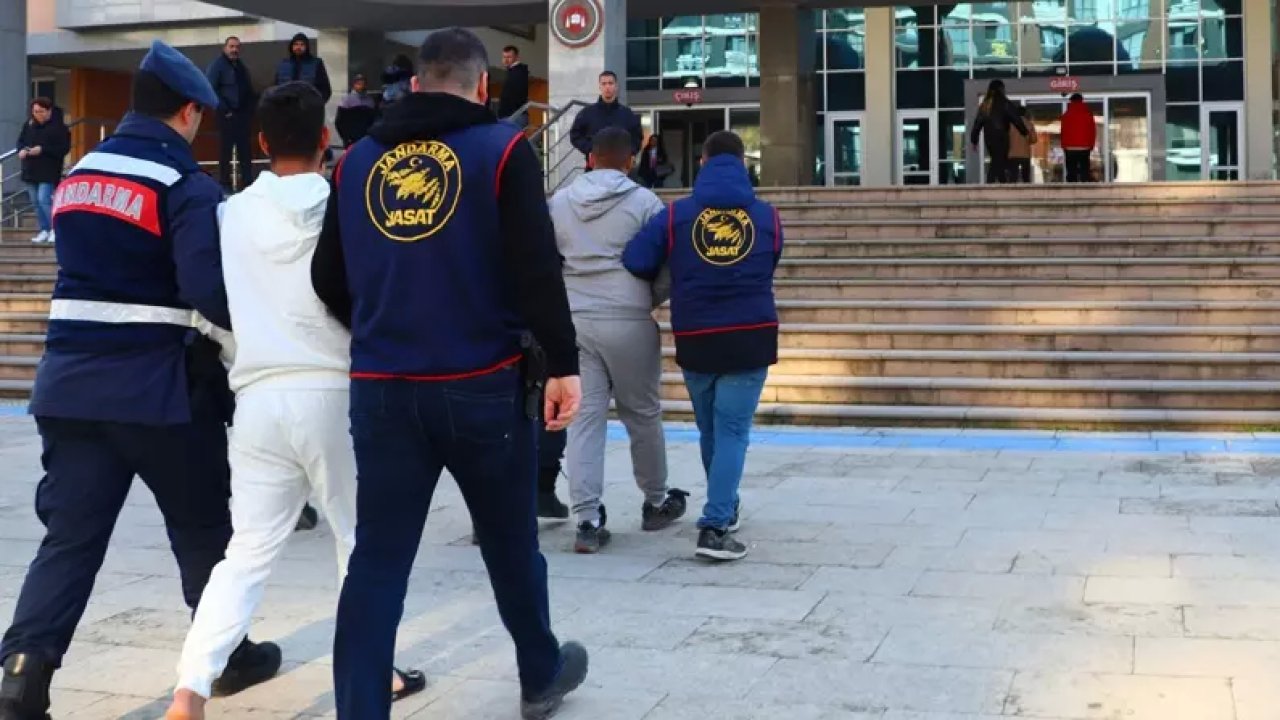 Edirne'de Kaçak Kazı Yapan 6 Kişi Suçüstü Yakalandı
