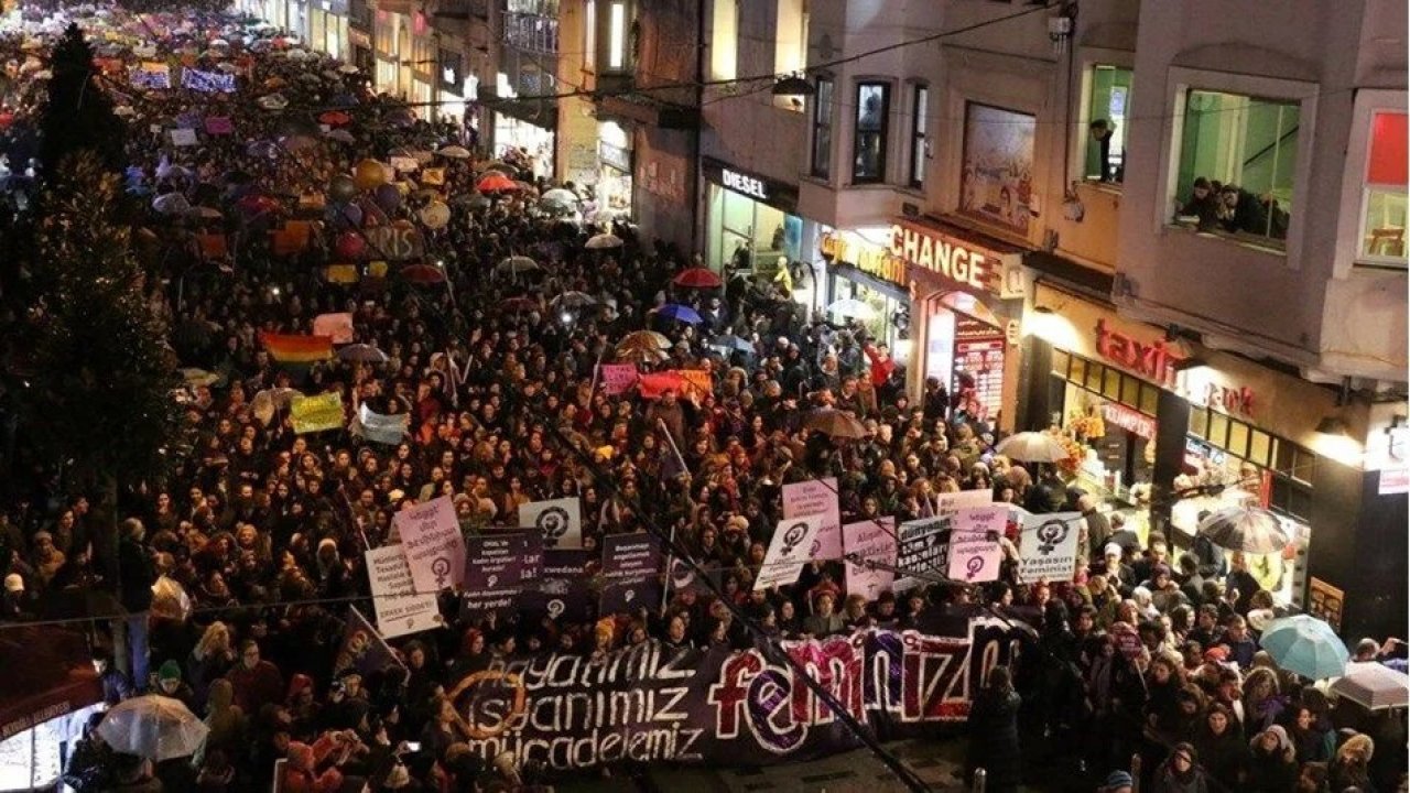 İstiklal Caddesi'nde Yürüyüş Yapmak İsteyen Gruplara İzin Verilmedi