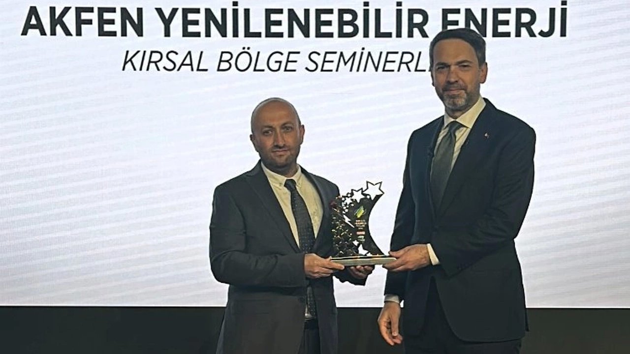 Akfen Yenilenebilir Enerji'nin "Enerji'nin Kırsal Bölge Eğitim Seminerleri" Projesine Ödül Verildi