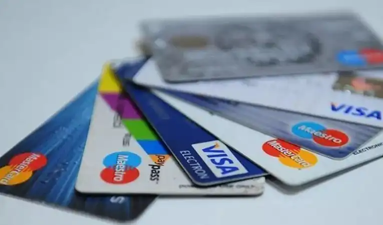 Kredi kartı kullananlara kara haber! Limitler 4 kat düşecek, kimse harcama yapamayacak!