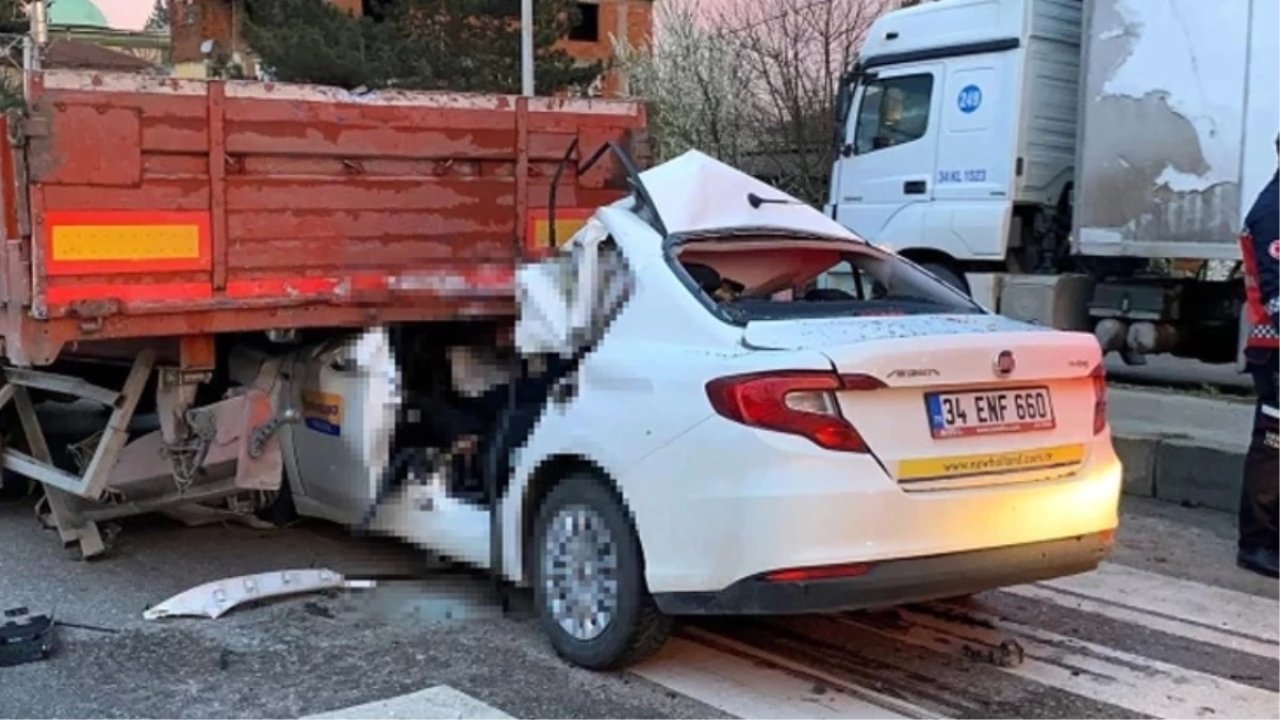 Otomobil Tıra Çarptı: 1 Kişi Hayatını Kaybetti