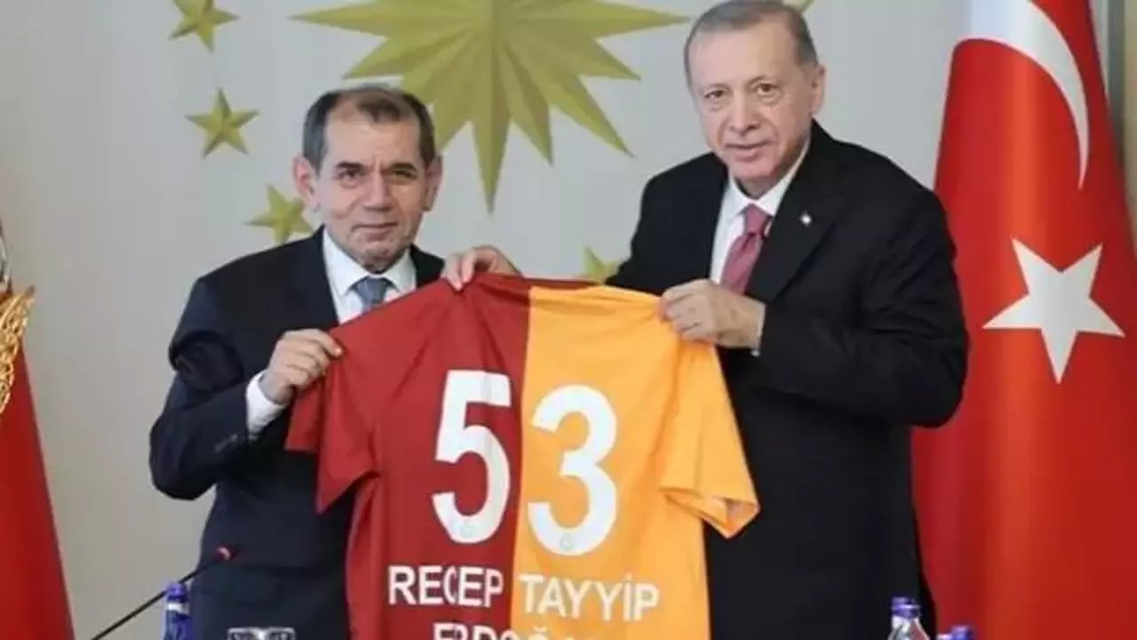 Cumhurbaşkanı Erdoğan'dan Galatasaray'a Kutlama