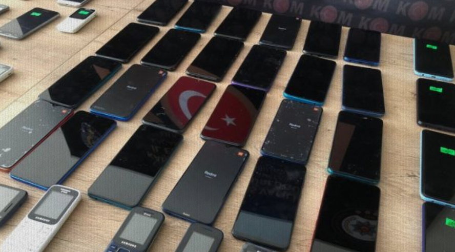 Edirne'de Yunan Sürücüden 1491 Adet Kaçak Telefon Çıktı