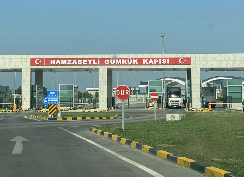 Edirne'deki Tır Sürücülerine Kumanya İkram Edildi