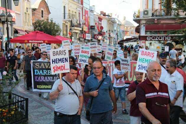 Barış Sloganları Edirne'de Yankılandı