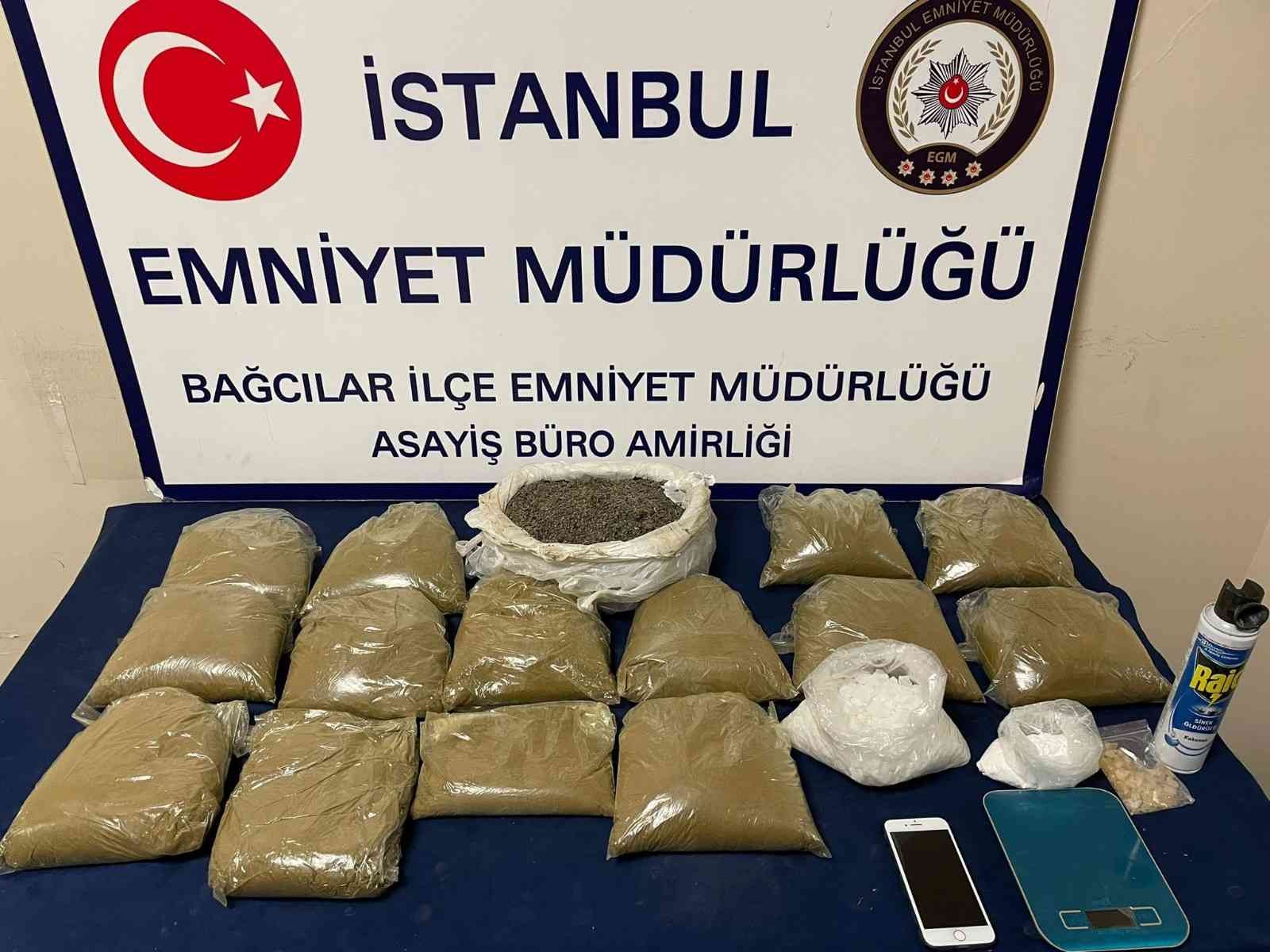 Bağcılar ve Ümraniye'de Uyuşturucu Operasyonu Düzenlendi