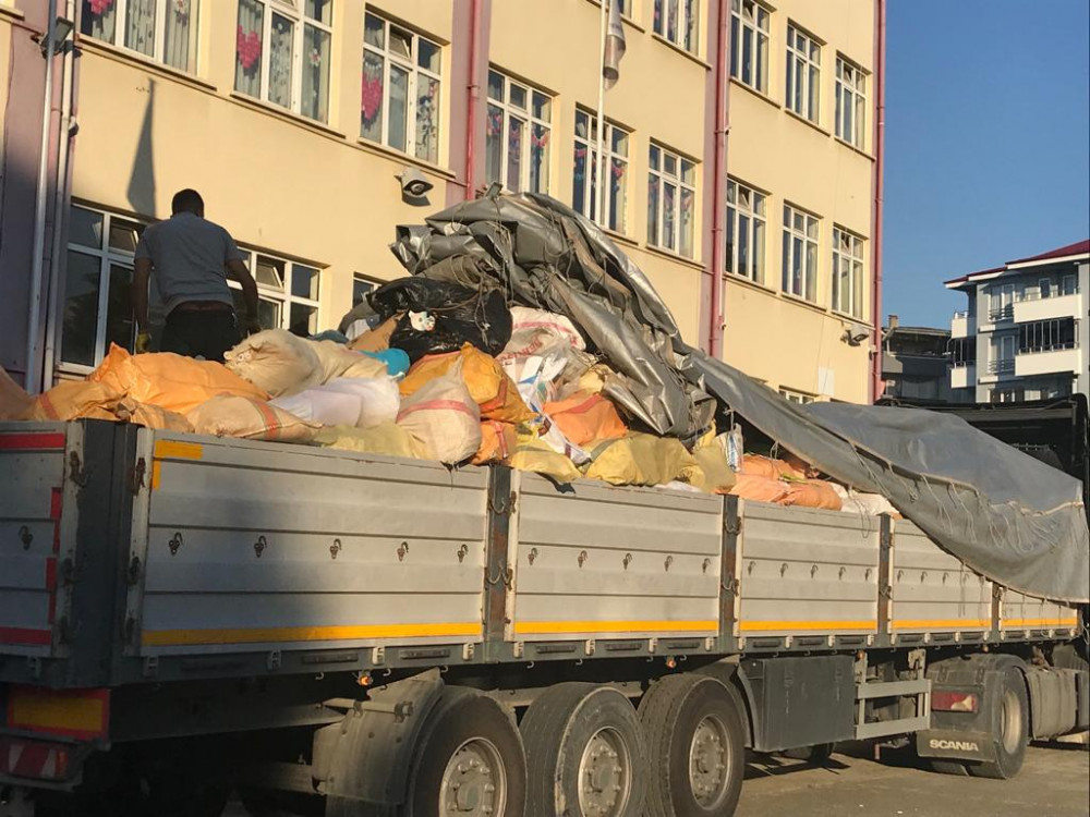 Kocaeli'de Öğrenciler Atık Kağıtları Dönüştürdü