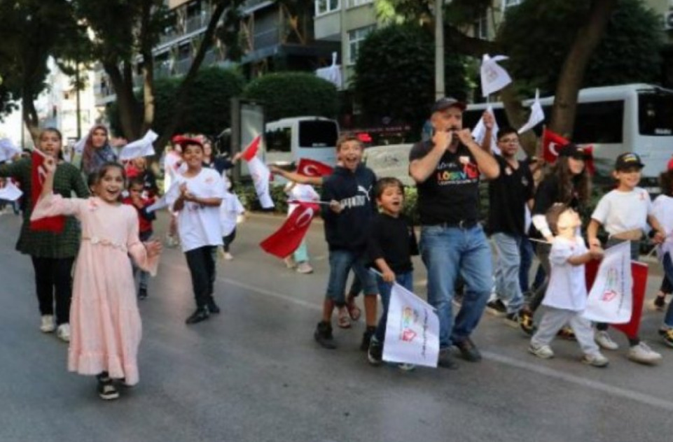 Edirne'de Lösemili Çocuklar İçin Yürüyüş Yapıldı