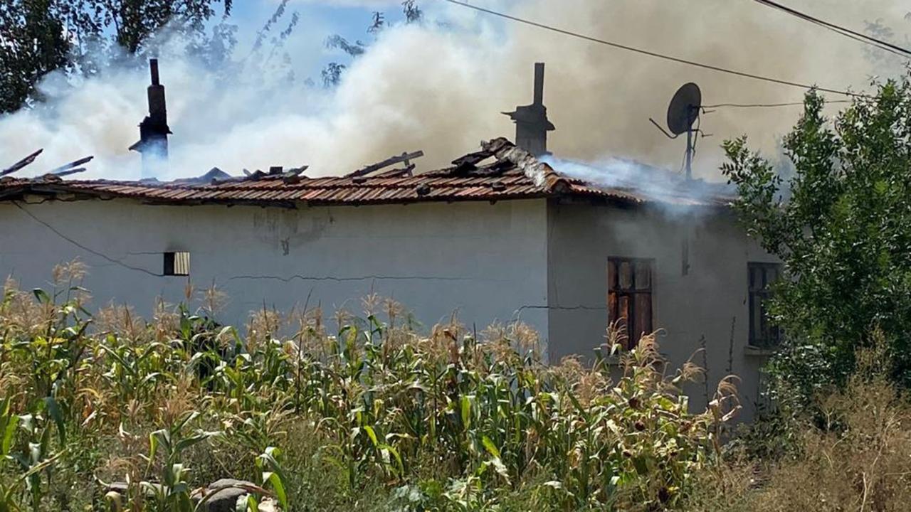 Tekirdağ'da Kömürlükte Yangın Çıktı!