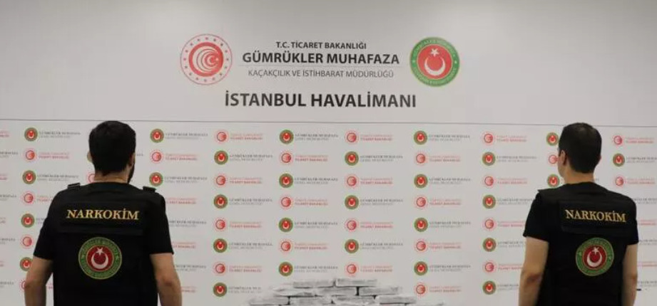 İstanbul Havalimanı'nda14,9 Kilogram Uyuşturucu Yakalandı