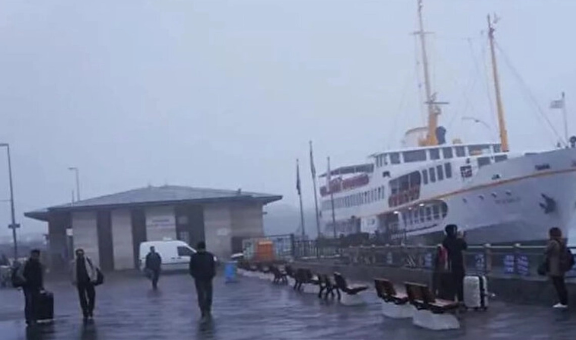 İstanbul'da Hava Muhalefeti Deniz Ulaşımına Engel Oldu