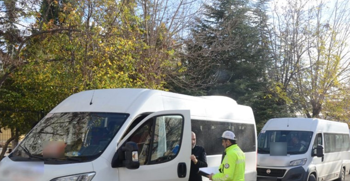 Kırklareli Emniyet'i Okul Servislerini Denetledi