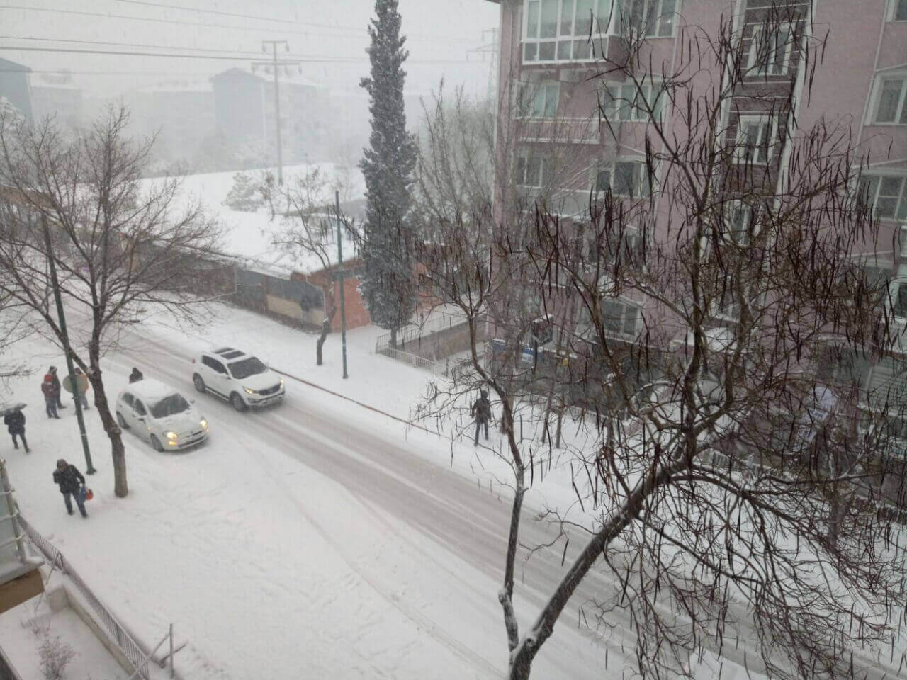 Edirne'de Kar Yağışı Yaşamı Olumsuz Etkiledi