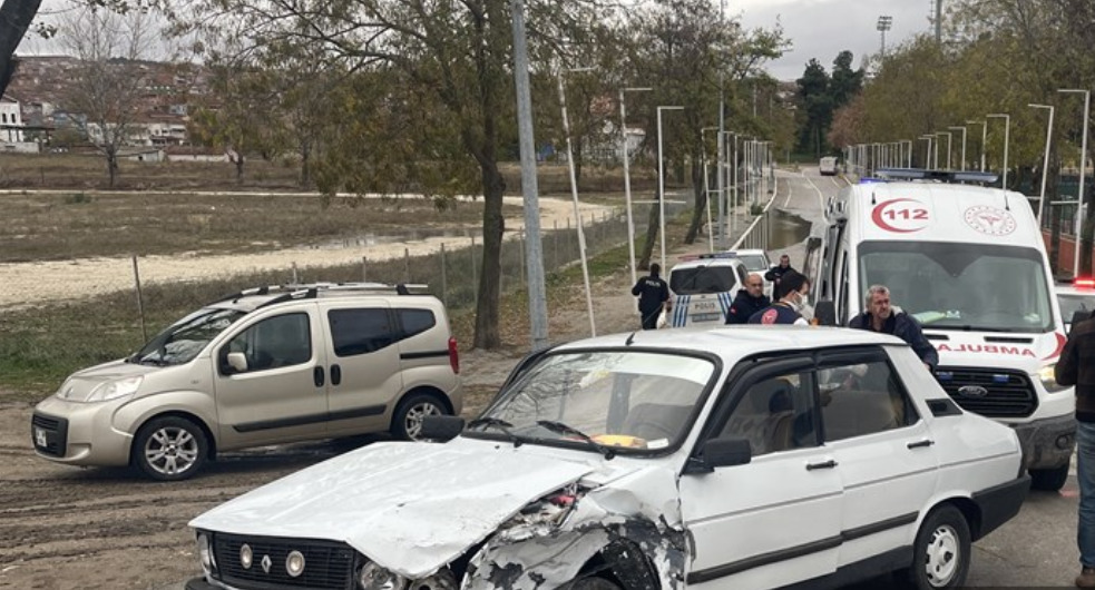 Edirne'deki Korkutan Kazada 1 Kişi Yaralandı